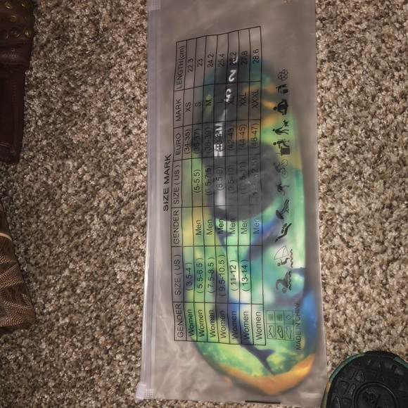 Water shoes - Picture 3 of 3